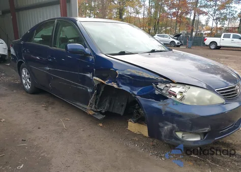 2005 Toyota Camry Xle z USA, uszkodzony, nr VIN 4T1BE30K85U059404